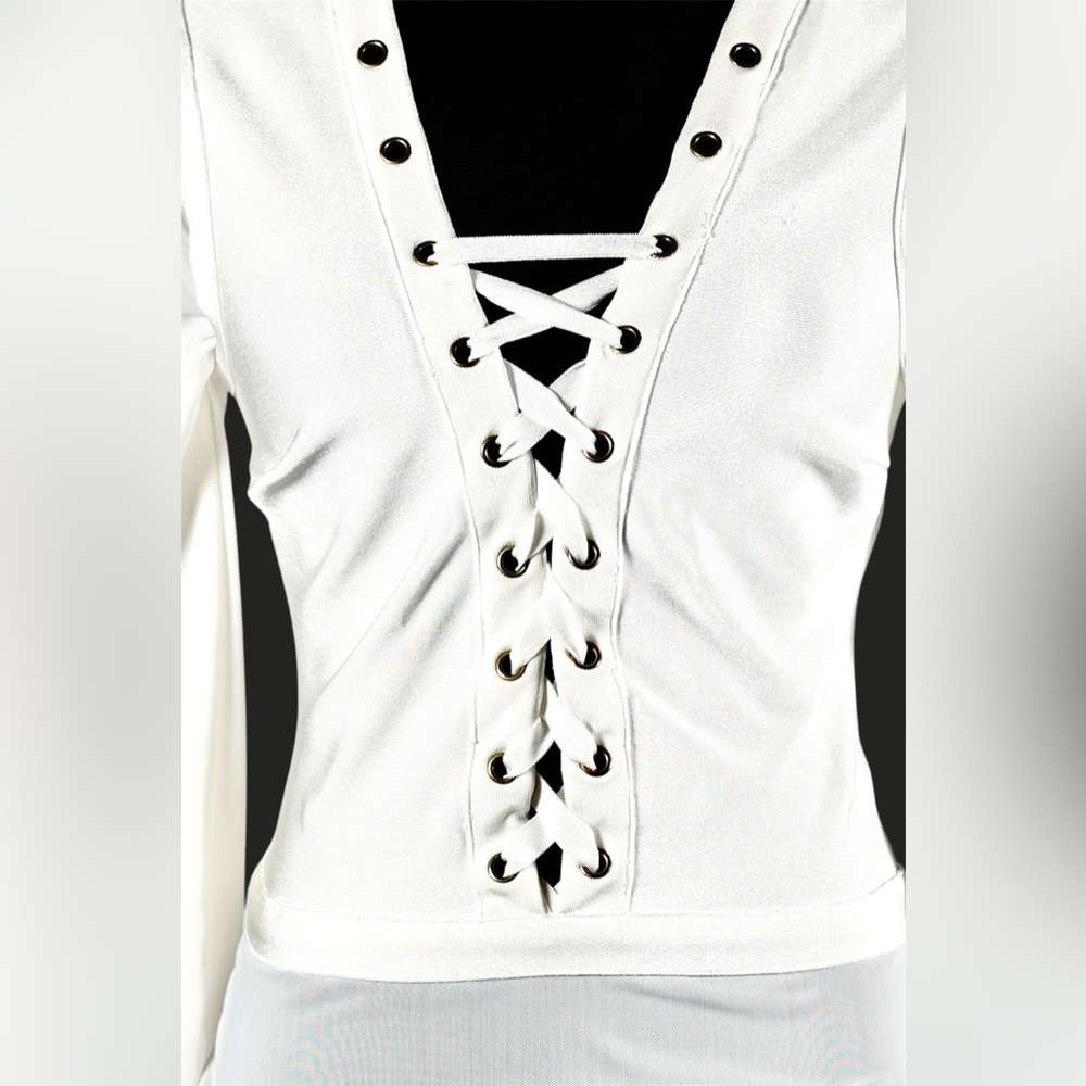 Valiant Paris White Lace‑Up Long‑Sleeve Bodysuit – Size L - Picture 6 of 17